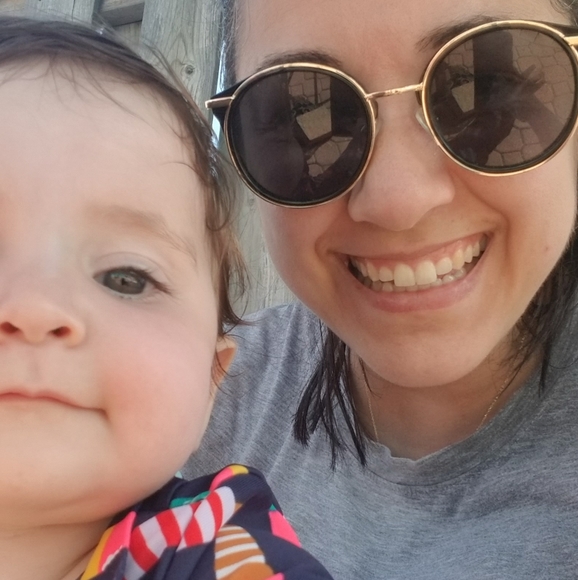 Meet your Posher, Sandra - Picture 1 of 1